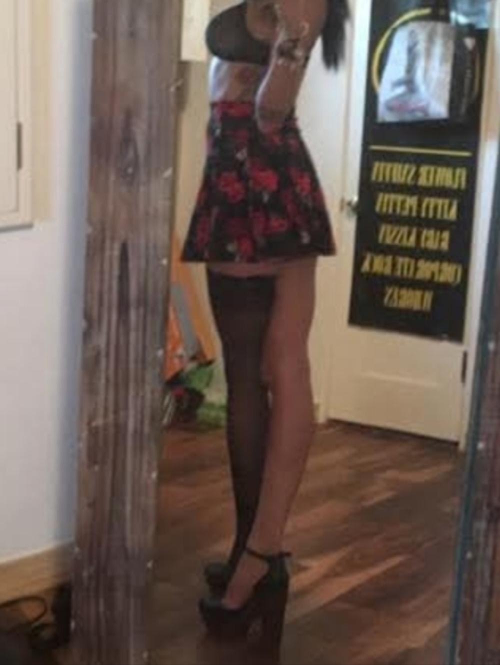 Frenchi Roses Mini Skirt - Picture 4 of 11
